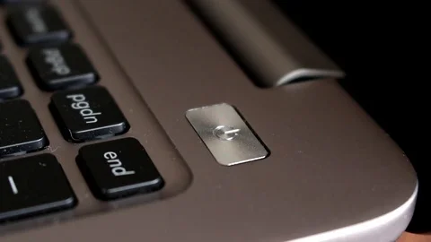 Turning off the computer Stock-Footage 76680457