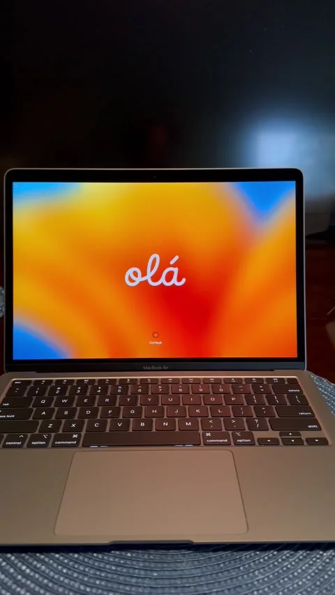 Turning on the macbook for the first time welcome messages Stock Footage 241029514