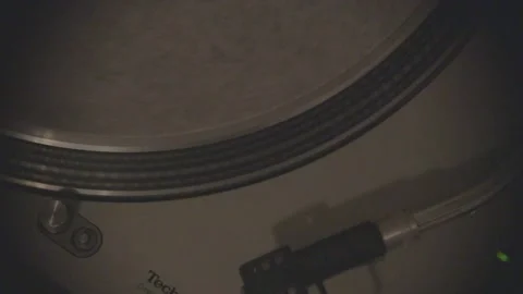 Turntable 1 Video stock 136399787