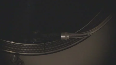 Turntable 4 Video stock 136399790