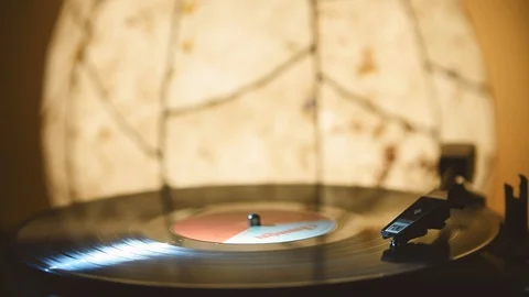 Turntable with a plate loop video close up Stock Footage 98660748