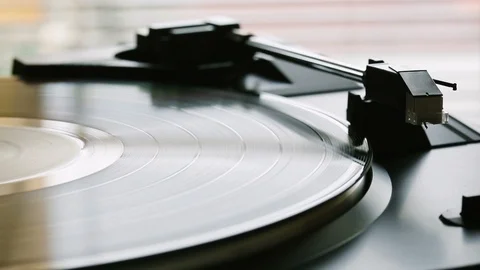 Turntable playing Stock Footage 86615967