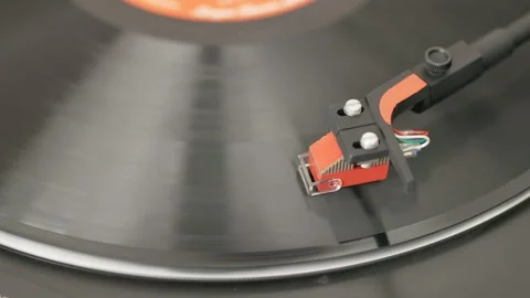Turntable playing a vinyl record. Realtime video Video stock 169292628