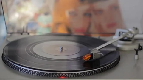 Turntable &amp; Pop Art Vídeo Stock 47311605