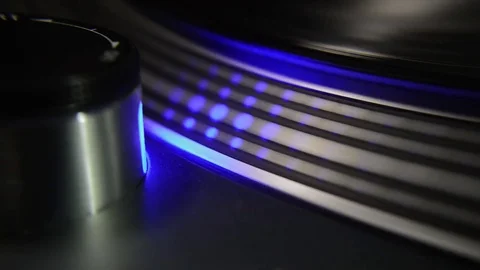 Turntable Strobe Macro 動画素材 77289290