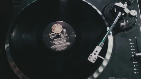 Turntable vinyl record player. Retro audio equipment for disc jockey. Sound Vidéo 84120231