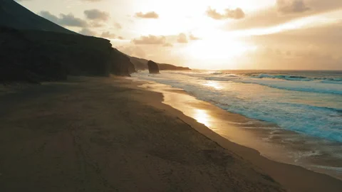 Turquoise water, ocean waves mesmerizing landscape. Cofete sand beach, paradise Stock Footage 207232723
