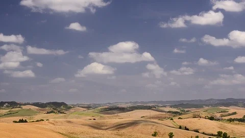 Tuscany flowing clouds Stock Footage 94997356