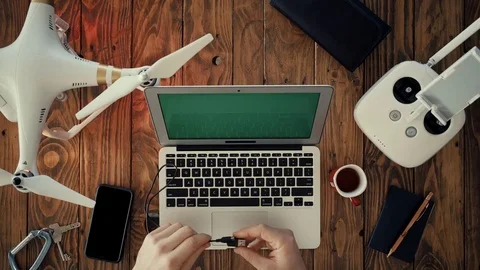 Tutorial of drone control 動画素材 72648652