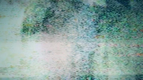 TV-image is disappearing in glitches. Real glitch, noise on a tv screen. Vidéo 123764849