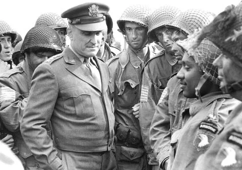 Tv Programme: Ike-the War Years. Robert Duvall As Gen. Dwight D. Eisenhower. Box Photos