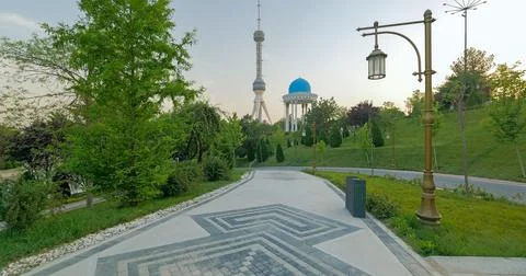 Tv tower and memorial complex of Memory of Repression Victims, Tashkent 库存照片