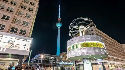 Tv tower and world clock at Alexanderplatz train station, Berlin, Germany Stock-Footage 142246119