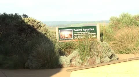 Twelve Apostles collection - Crowd walking down path Vídeo Stock 11149458