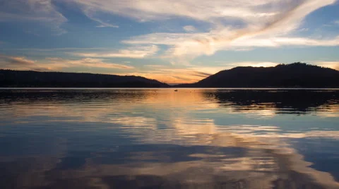 Twilight Clouds over Big Bear Lake Vídeo Stock 48000561