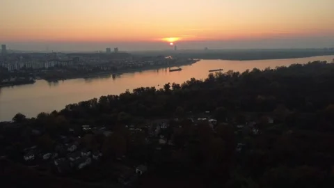 Twilight Over Belgrade: Dorcol, Confluence of Sava and Danube, and Suburb 库存影片 292911205