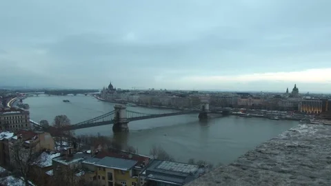 Twilight timelapse of charming old town with bridge, day to night, flowing cloud Vídeo Stock 195961877