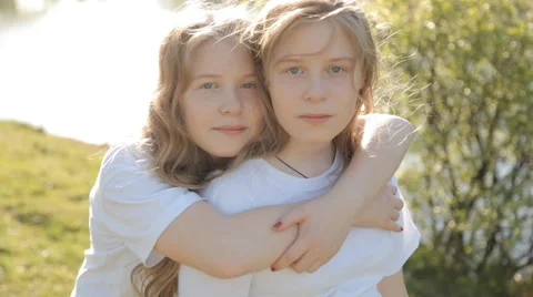 Twin sisters Vidéo 63052366