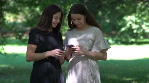 Twins Video stock 97392196