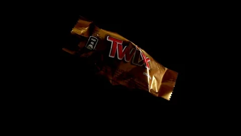 Twix minis cookie bars on black background. Stock-Footage 114278029