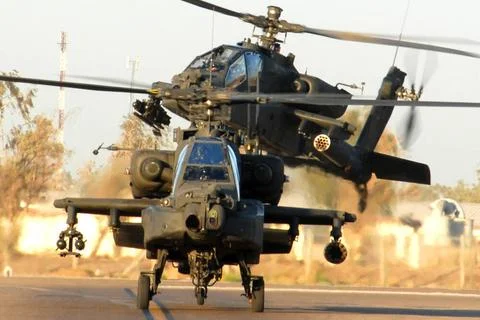 Two AH-64D Apache attack helicopters from 1st Attack Battalion, 227th Avi.. Foto stock