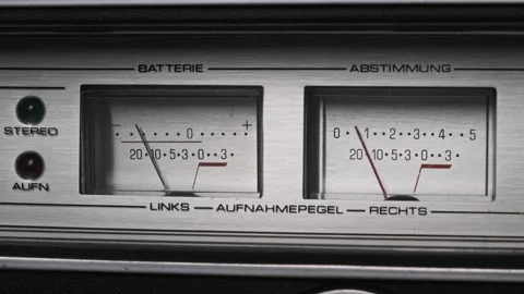 Two Analog VU Meters on Silver Colored Tape Recorder, Arrow Indicators 스톡 동영상 185605314