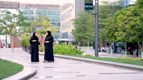 Two arab women talking. Stock-Footage 237089097