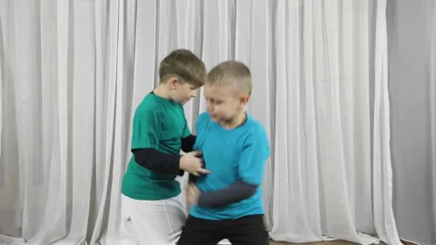 Two athletes in multi-colored practice the grip for the throw Stock Footage 150123503