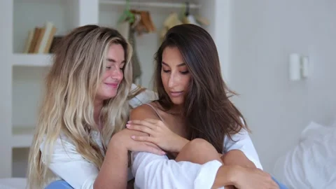 Сексуалды матростар соғыстары Сексуалды теңізшілер сарбаздары Нами SOS бірінші шайқасы