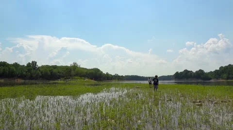 Two Boys Lake Spring 2 HD Kids Playing 스톡 동영상 12529245