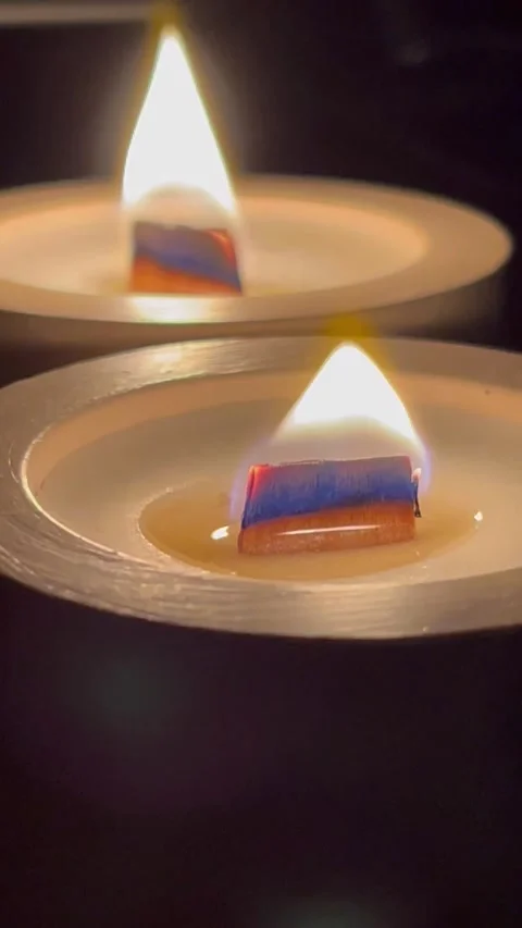 Two Candles burning in the dark 스톡 동영상 170016394