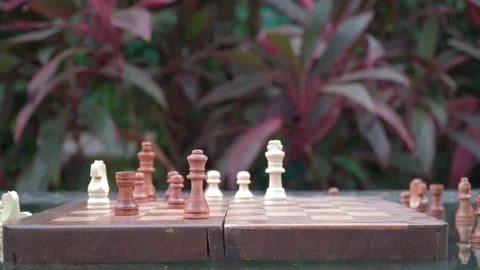 Two champions are playing the chess in the cafe 스톡 동영상 167607397