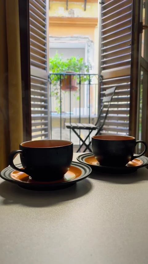 Two coffee cups in the morning Vídeos de archivo 332731958