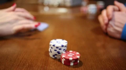 Two column of fish, woman hands move pack card and man hands distribute cards Vídeo Stock 73524490