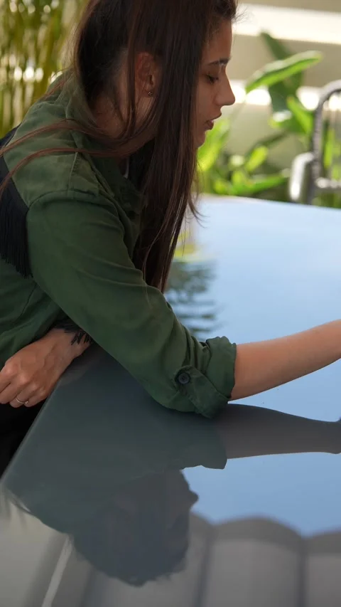 Two Competitors Engaging in a Chess Match on Glass Table with Reflective Surface Video stock 278181282