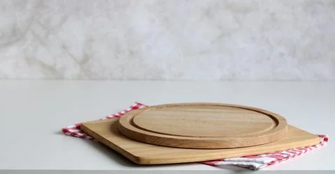 Two cutting boards on the table, kitchen countertop. light background. Foto stock