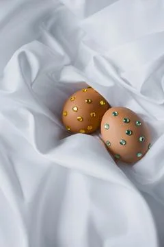 Two Easter eggs decorated with rhinestones. New design vision on Christian .. Foto stock