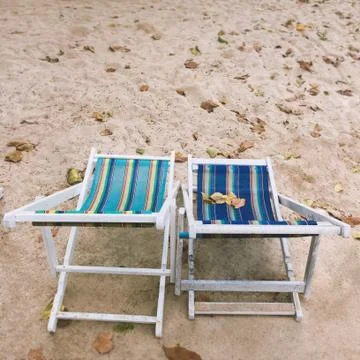 Two empty deck chairs on the beach, Summer holiday concept Stock-Fotos