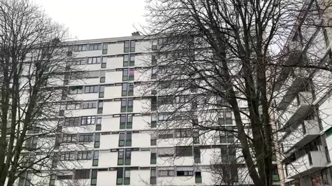 Two factors behind depopulation of Paris: unaffordable housing, insecurity, Parí 動画素材 231552581