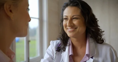 Two female doctors talking. 스톡 동영상 88375789