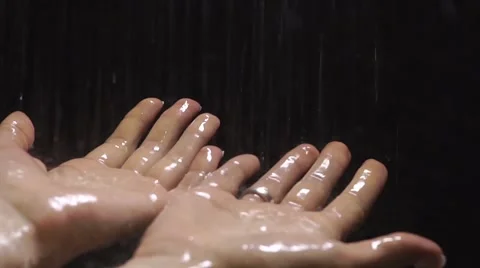 Әйелдерге арналған душ жасырын камера видеосы