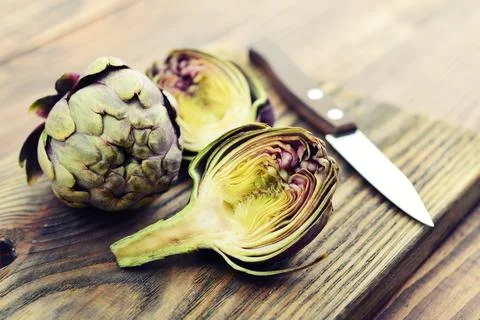 Two fresh artichokes Foto stock