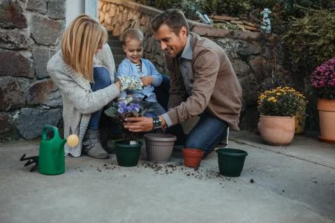 Two generations of gardeners Foto stock