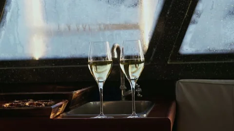Two glasses of champagne Stock-Footage 188777967