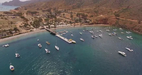 Two Harbors Catalina Stock Footage 128760558