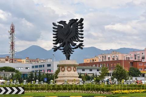 The two headed Eagle of Albania with a mountain backdrop Stock-Fotos