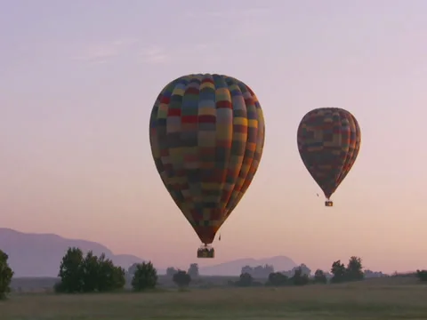 Two hot air balloons Stock Footage 27357757