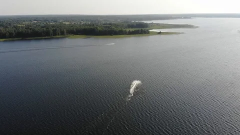 Two hydrocycle on the lake 動画素材 119729587