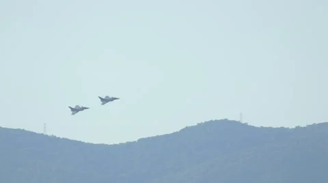 Two jet planes flying above Saint-Tropez during the Bleuciel airshow Vidéo 60363237