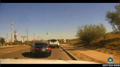 Two Juveniles Arrested for Smuggling in High-Speed Chase in Webb County, USA Stock Footage 260551362